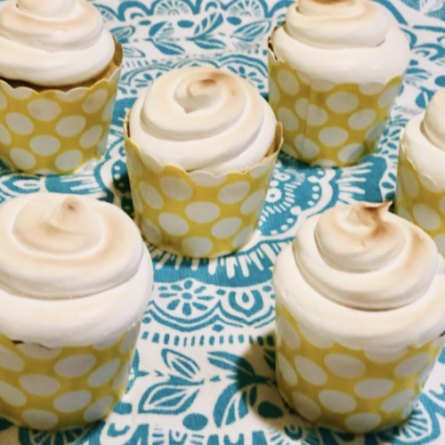 How to make toasted lemon meringue cupcakes